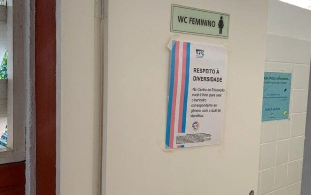 Universidade Federal do ES adota banheiros transgêneros - Revista Comunhão