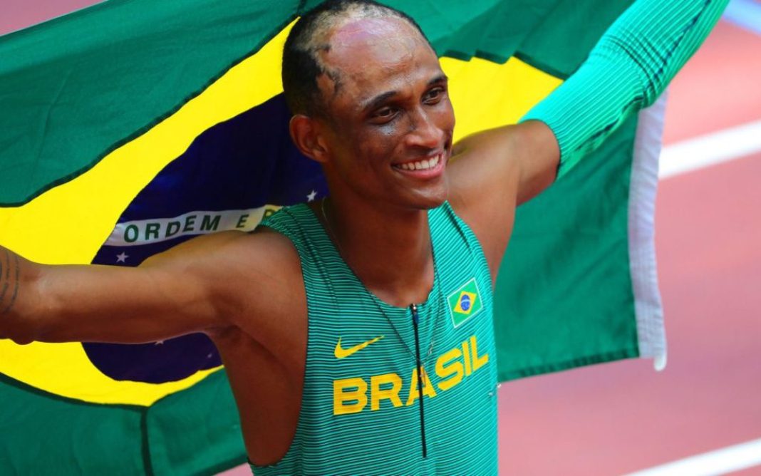 Alison dos Santos é indicado ao prêmio de melhor do ano pela World Athletics - Foto: Reprodução/ Agência Brasil