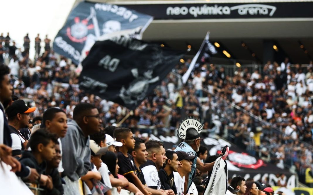 Corinthians treina com apoio de 27 mil torcedores para decisão da Copa do Brasil - Foto: José Manoel Idalgo / Ag. Corinthians