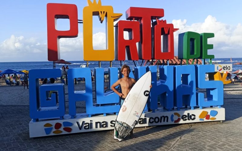 Eric Grattz busca o título no Campeonato Estadual de Surf - Foto: Divulgação
