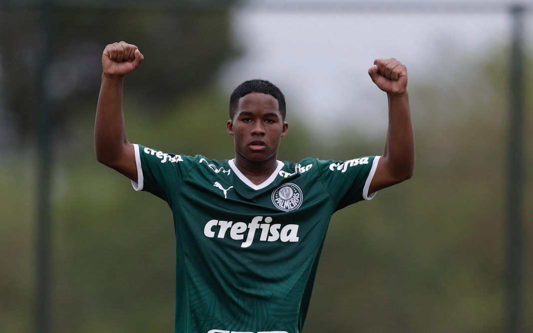 Poupado em Cuiabá, Endrick treina e pode reforçar Palmeiras contra o América-MG - Foto: Reprodução