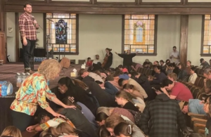 Asbury encerra culto que durou mais de uma semana Asbury encerra culto que durou mais de uma semana