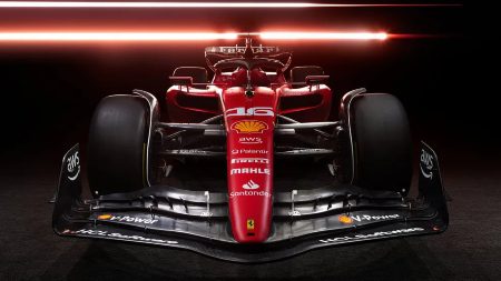 Ferrari lança novo carro e Vasseur promete "mesma pressão" Ferrari lança novo carro e Vasseur promete "mesma pressão"