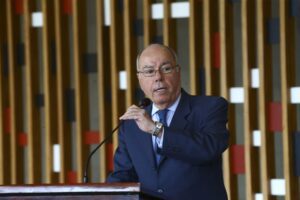 Brasil e Grécia firmam cooperação em defesa, serviços aéreos e turismo