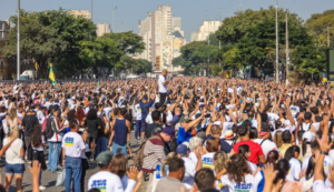 Marcha para Jesus reúne multidão nas ruas de São Paulo Marcha para Jesus reúne multidão nas ruas de São Paulo