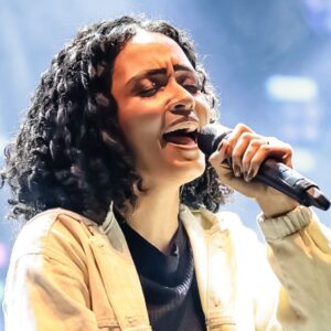 Tirza Almeida, cantora baiana, entre as apresentações musicais esperadas