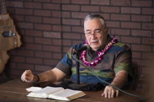 "A igreja ainda está aqui", diz pastor após incêndio arrasador no Havaí "A igreja ainda está aqui", diz pastor após incêndio arrasador no Havaí
