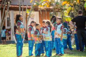 Mega acampamento une diversão e aprendizado para 1,5 mil crianças Mega acampamento une diversão e aprendizado para 1,5 mil crianças