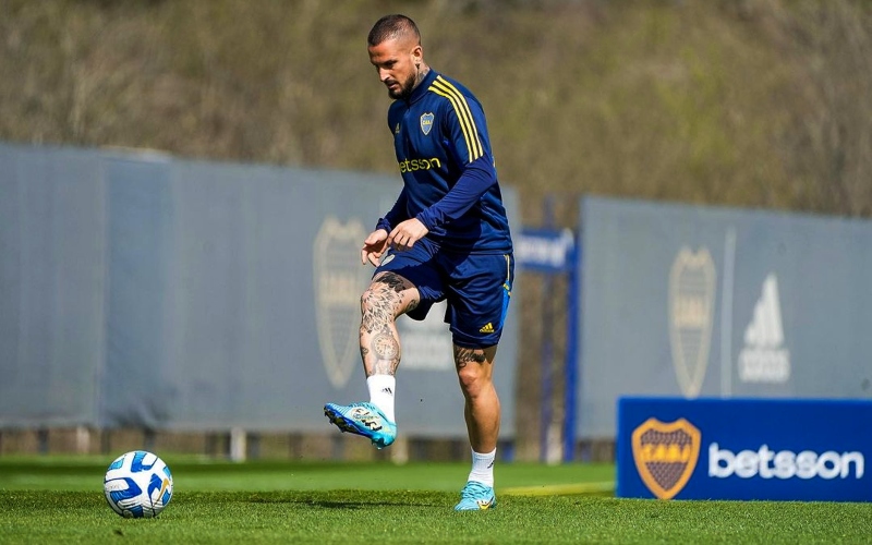 Benedetto treina e reforça o Boca Juniors na decisão da Libertadores diante do Flu - Foto: Reprodução Instagram / @pipabenedetto