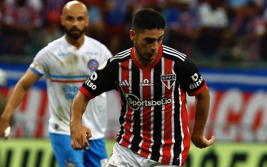 São Paulo bate Bahia, ganha primeira fora e deixa time de Rogério Ceni na zona de rebaixamento - Foto: Reprodução Twitter / São Paulo FC / @SaoPauloFC