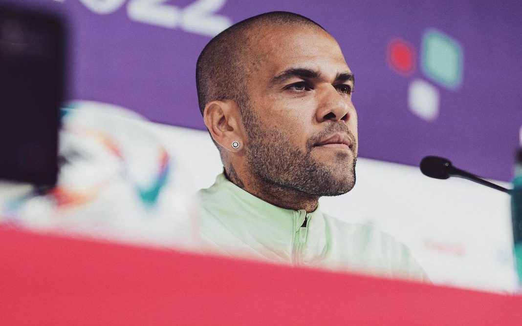Daniel Alves deixa prisão na Espanha após pagar fiança de R$ 5,4 milhões - Foto: Reprodução Instagram / @danialves
