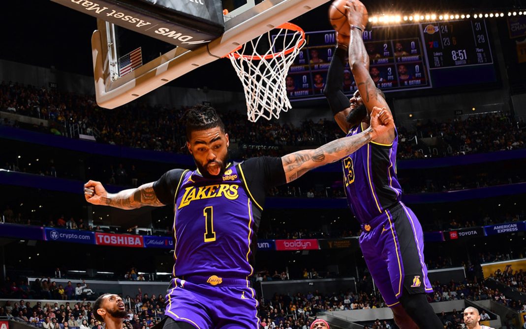 Lakers buscam grande virada fora de casa, derrubam Bucks e embalam na NBA - Foto: Reprodução Twitter Los Angeles Lakers - @Lakers