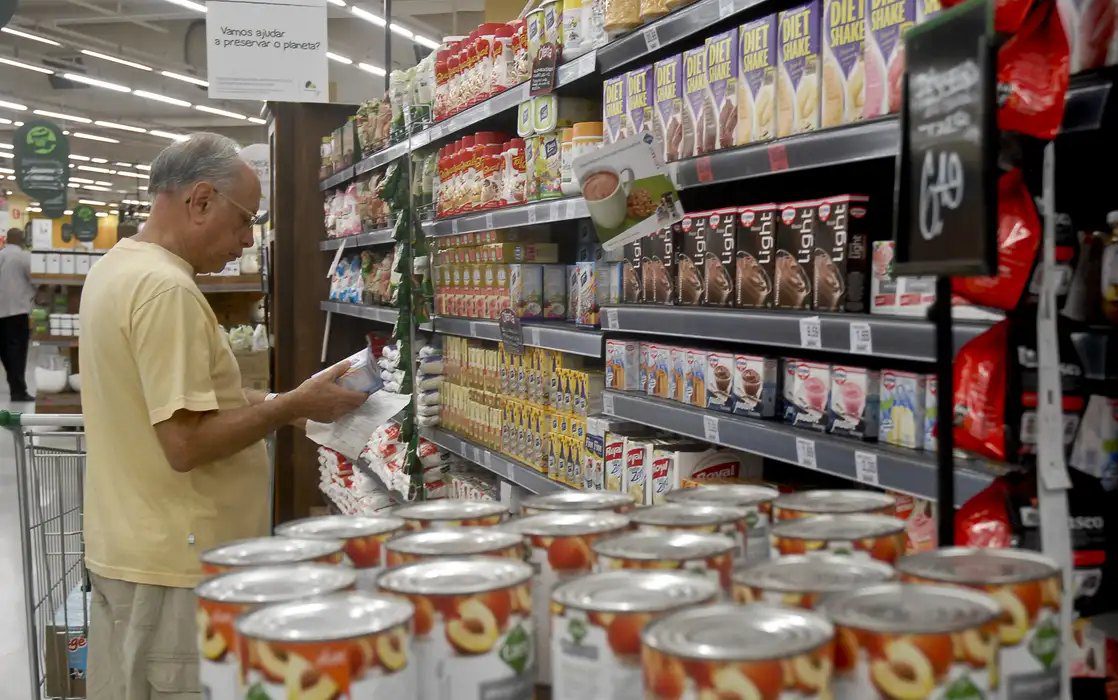 Preços dos alimentos cairão mais nas próximas semanas