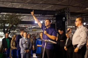 "Saiam para ganhar os perdidos", diz Daniel Kolenda aos pastores brasileiros "Saiam para ganhar os perdidos", diz Daniel Kolenda aos pastores brasileiros