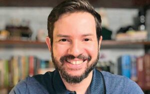 “Com relação ao ambiente da tentação, todos nós estamos sujeitos a ele, tanto nas redes sociais quanto fora delas”, destaca o pastor Victor Soares - Foto: Divulgação