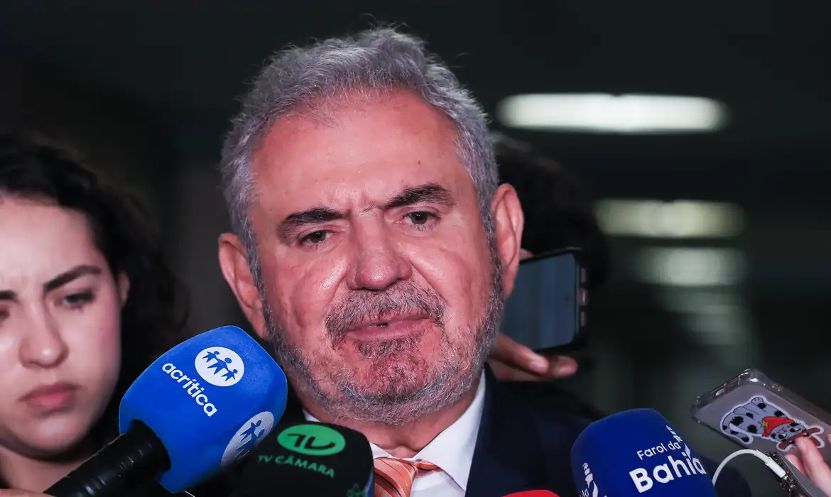 Relator do Orçamento 2025 projeta superávit primário de R$ 15 bilhões Foto: Lula Marques/Agência Brasil