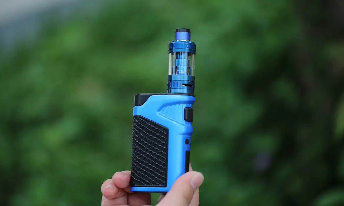 Um em cada 9 adolescentes usa cigarro eletrônico no Brasil foto: haiberliu/Pixabay