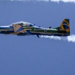 Avião da Esquadrilha da Fumaça cai no interior de SP Aeronave da Esquadrilha da Fumaça (FAB) sofre acidente em voo de treinamento no interior de SP. Piloto se ejetou e está bem. Cenipa investiga o ocorrido. Foto: Fotos Públicas