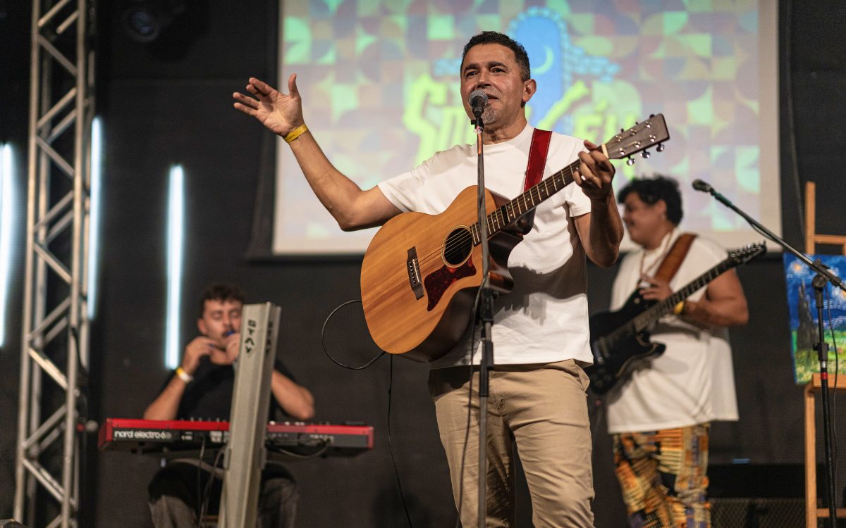 Gerson Borges, Pastor, cantor e compositor cristão. Foto: Éber Araújo, Educador Marcos e Mateus Poltronieli.