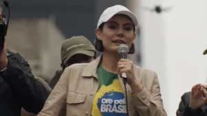 Multidão vai às ruas em defesa da anistia no Dia da Independência do Brasil Multidão vai às ruas em defesa da anistia no Dia da Independência do Brasil