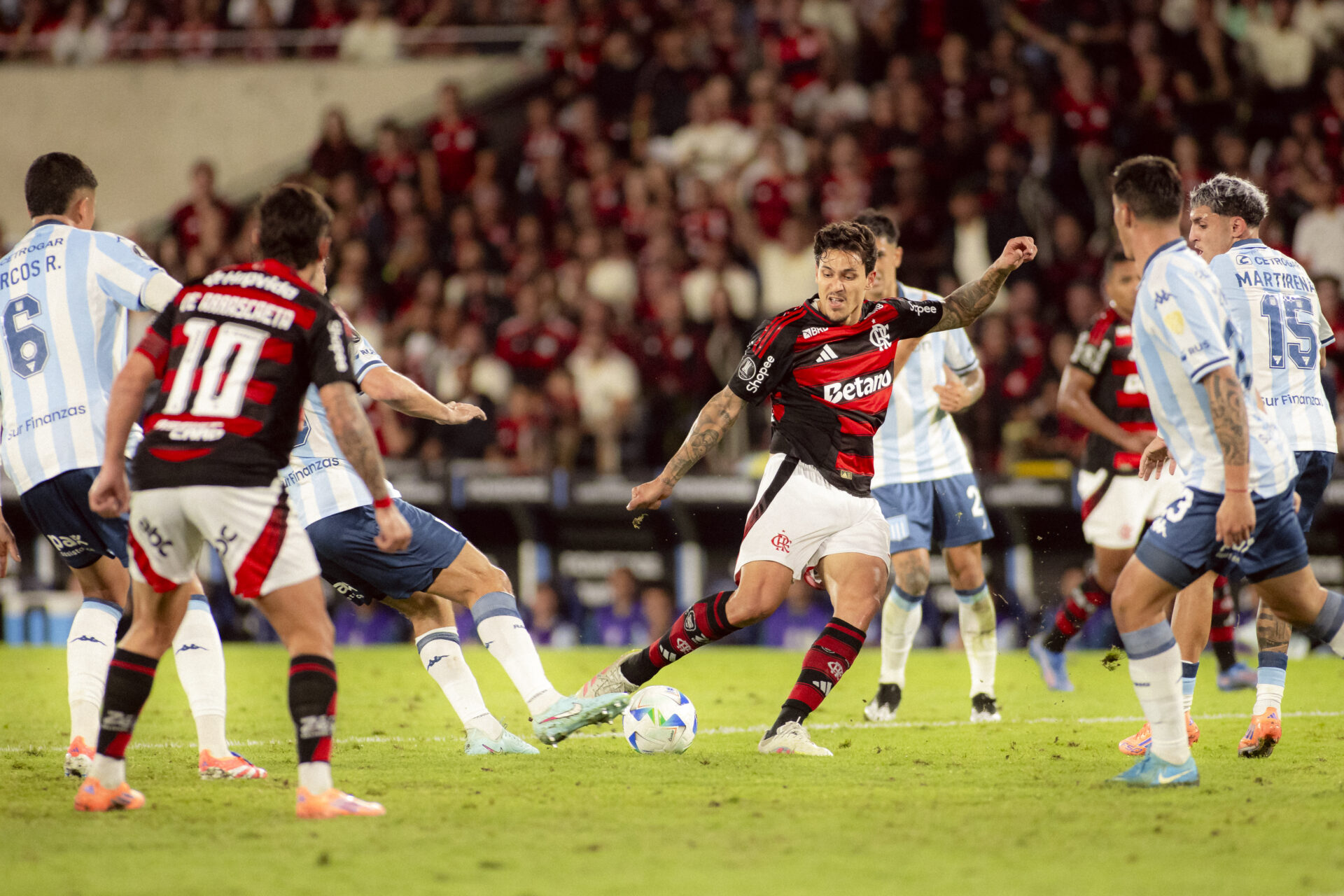 Flamengo 1x0 Racing: Vantagem na Libertadores com gol no fi