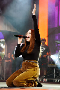 Julliany Souza by Jenny Matos