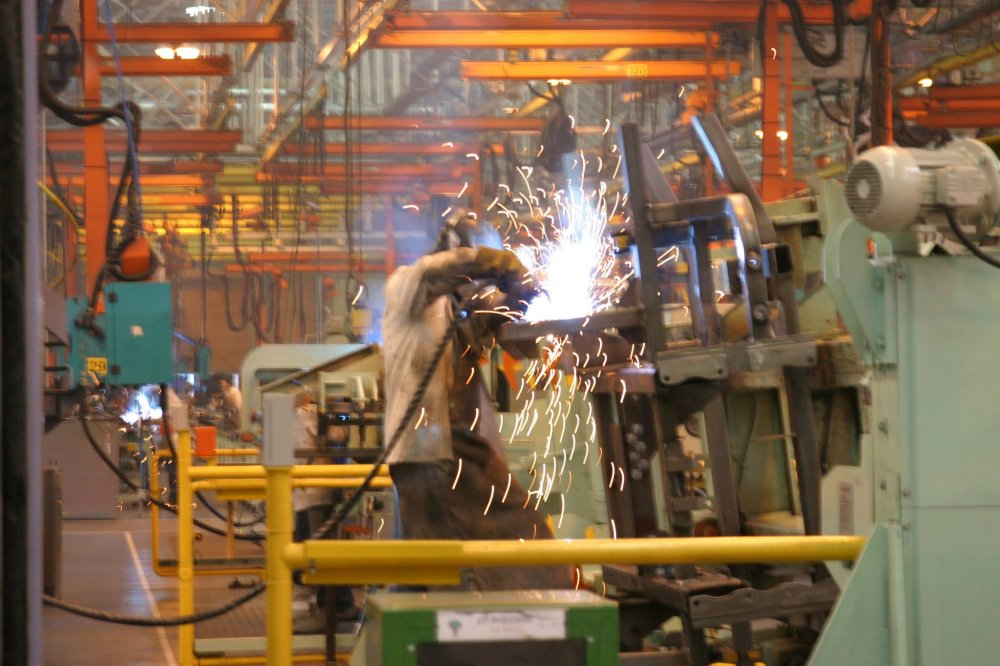 A CNI revela que a confiança dos empresários industriais melhora em novembro em 29 setores, mas o pessimismo ainda domina, especialmente por causa dos juros - Foto: Roberto Parizotti