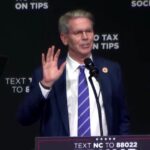 Governo Trump anuncia remoção de tarifas sobre produtos da Argentina, Equador, Guatemala e El Salvador. Ação busca reduzir custo de vida e acesso a mercados - Foto: Reprodução - X