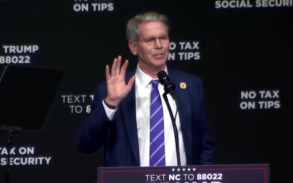 Governo Trump anuncia remoção de tarifas sobre produtos da Argentina, Equador, Guatemala e El Salvador. Ação busca reduzir custo de vida e acesso a mercados - Foto: Reprodução - X