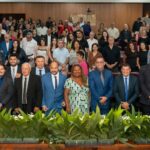 Sessão Solene da CMV homenageia casais que celebram 25 anos de união, reafirmando que fé, diálogo e respeito constroem histórias que atravessam gerações. Foto: Divulgação