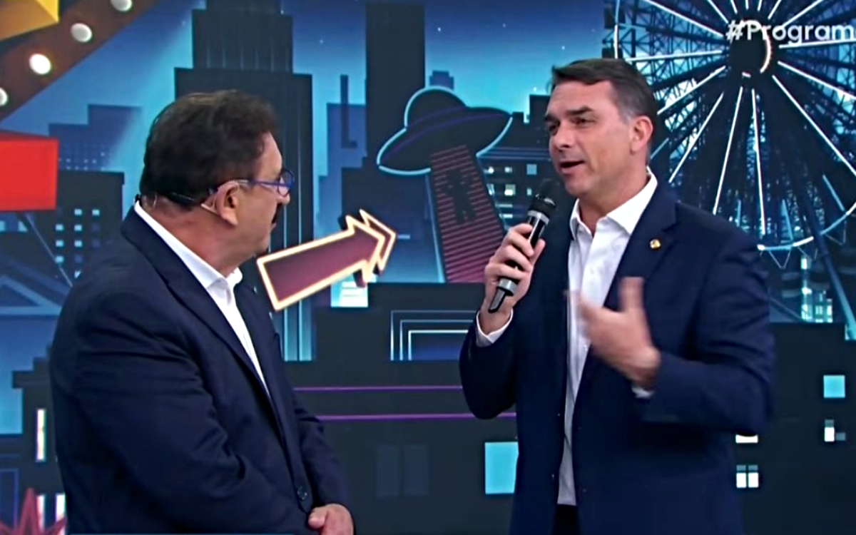 Flávio Bolsonaro vai ao Ratinho para selar a paz com o SBT