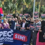 Entenda o protesto de jornalistas na Câmara contra a censura e a violência da Polícia Legislativa. ABI anuncia ações judiciais contra o presidente da Casa - Foto: Pedro Rafael/Agência Brasil