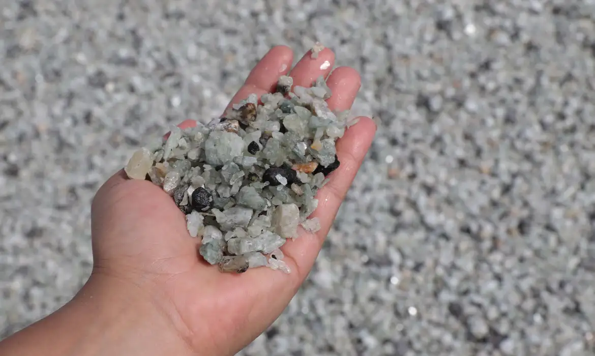 Pesquisa do Ipea destaca o potencial geológico do Brasil em minerais críticos para a transição energética, revelando desafios e oportunidades para o país - Foto: Gil Leonardi/Agência Minas