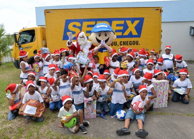 Saiba como participar da tradicional campanha Papai Noel dos Correios e adote cartinhas de crianças em situação de vulnerabilidade até 12 de dezembro - Foto: Divulgação