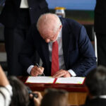 Lula sanciona Orçamento de 2026 com veto e libera R$ 19 bi