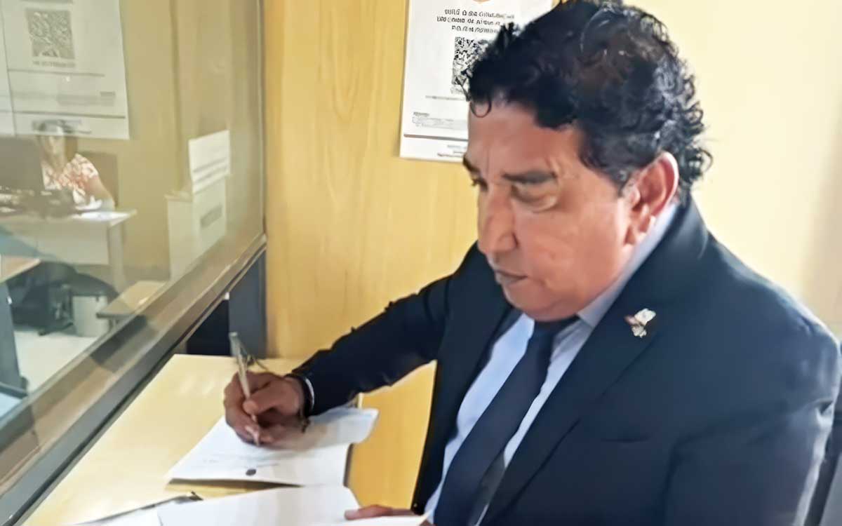 Senador Magno Malta protocola pedido de vistoria e visita humanitária ao ex-presidente Bolsonaro na PF, buscando assegurar direitos fundamentais. Foto: Divulgação