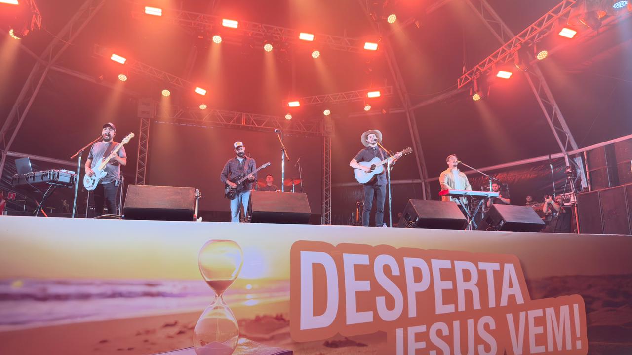 Projeto Sola e Eli Soares unem público no Jesus Vida Verão