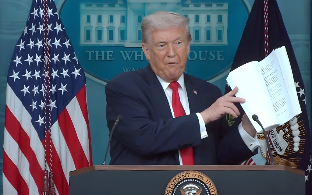 Donald Trump critica Harvard e anuncia corte de relações com a universidade.