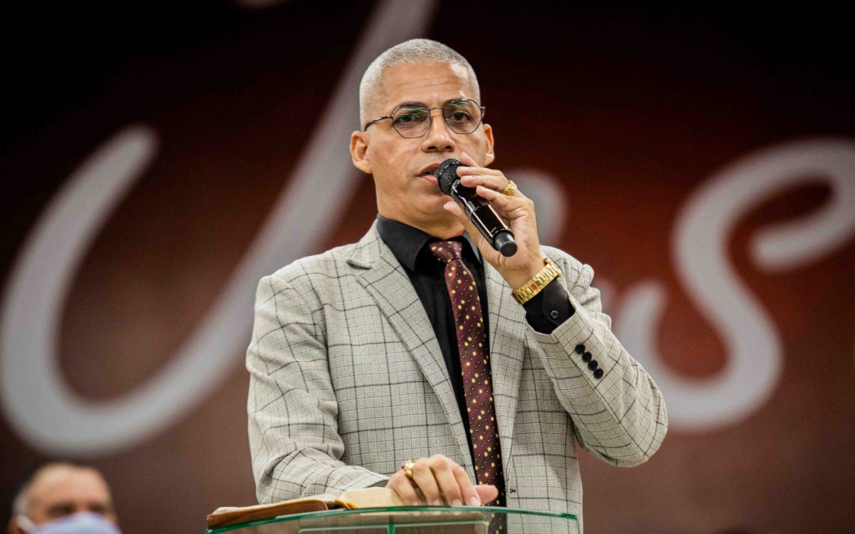 Pastor Junior Trovão