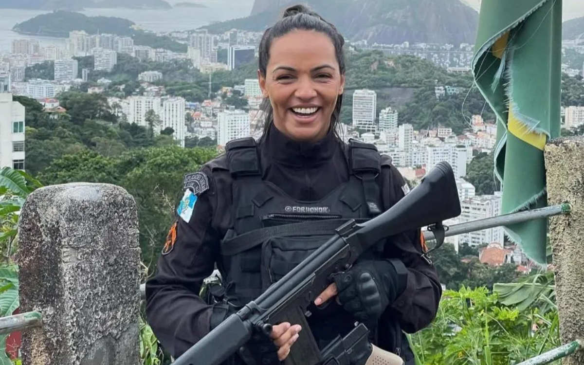 "I started to see things that I couldn't explain," reports the police officer.