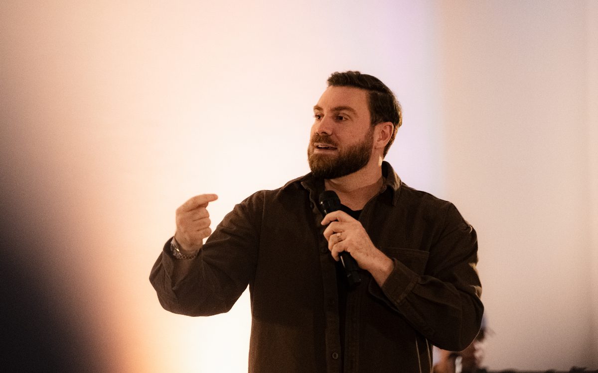 André Fernandes announces first expansion of the Barn Church.
