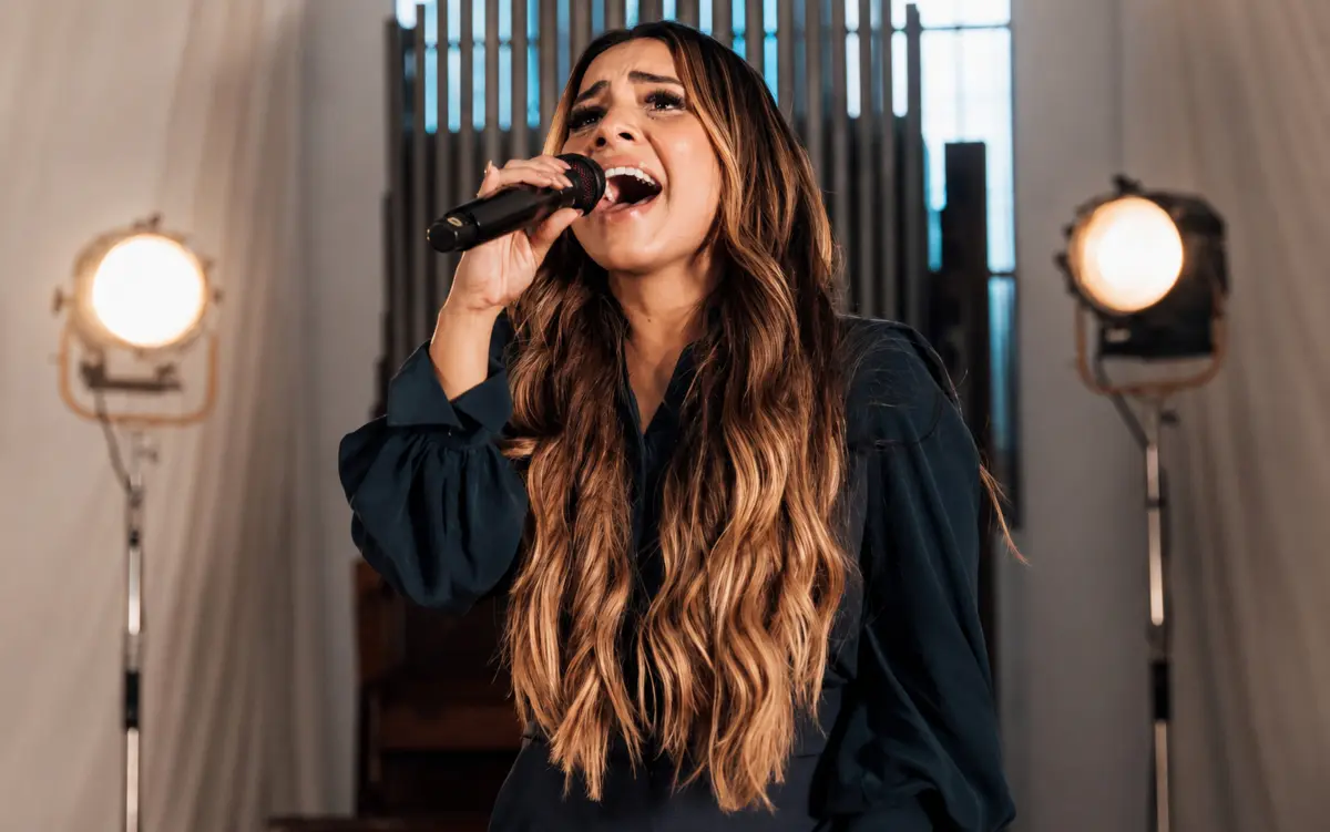 Gabriela Rocha is the most listened to singer in Brazil.
