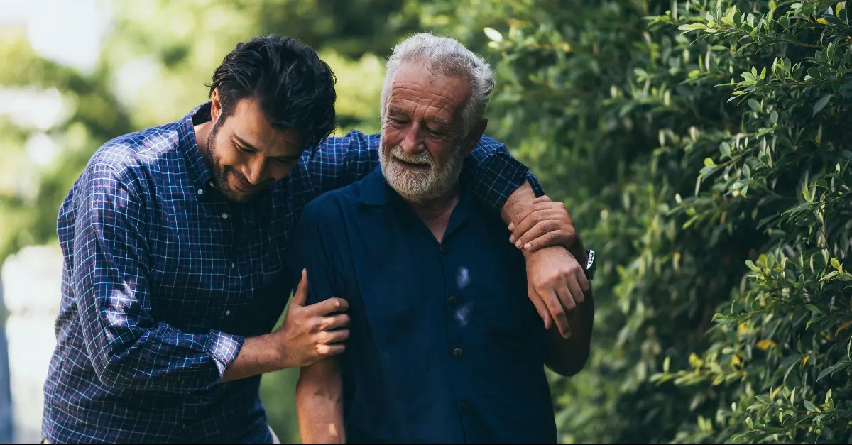 7 ways to honor your elderly father this Father's Day