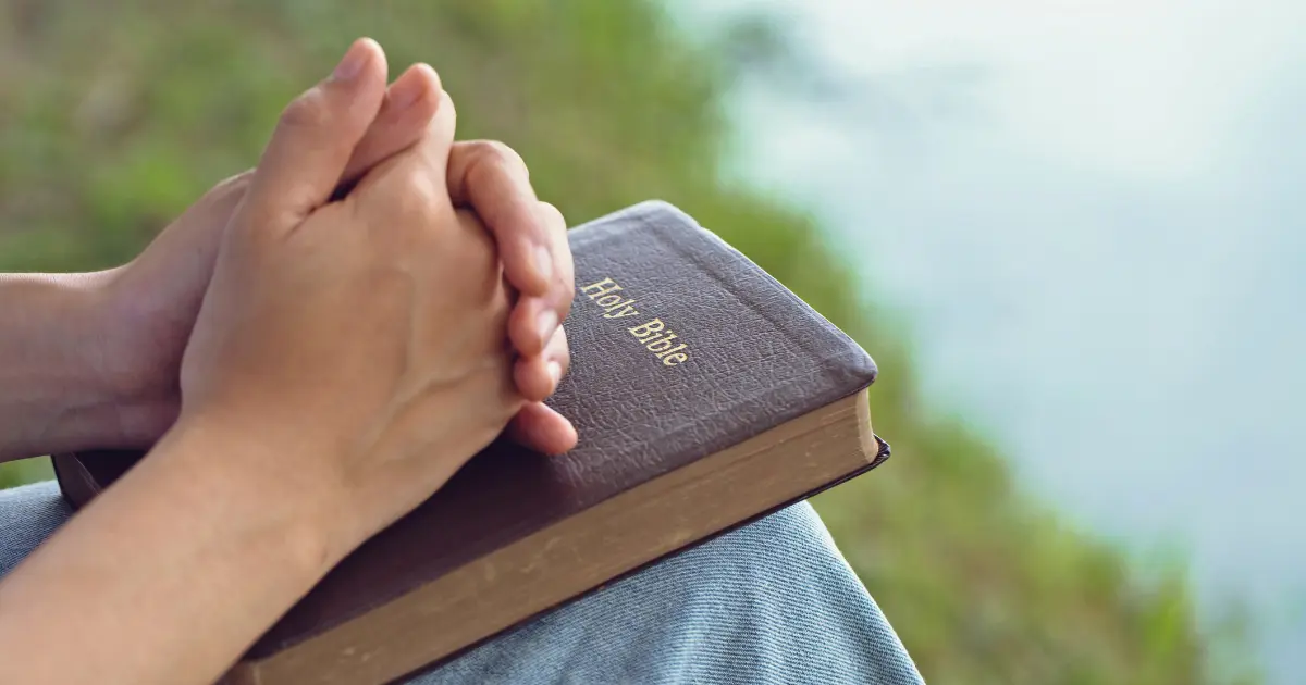 6 tips for reading the Bible outside of home