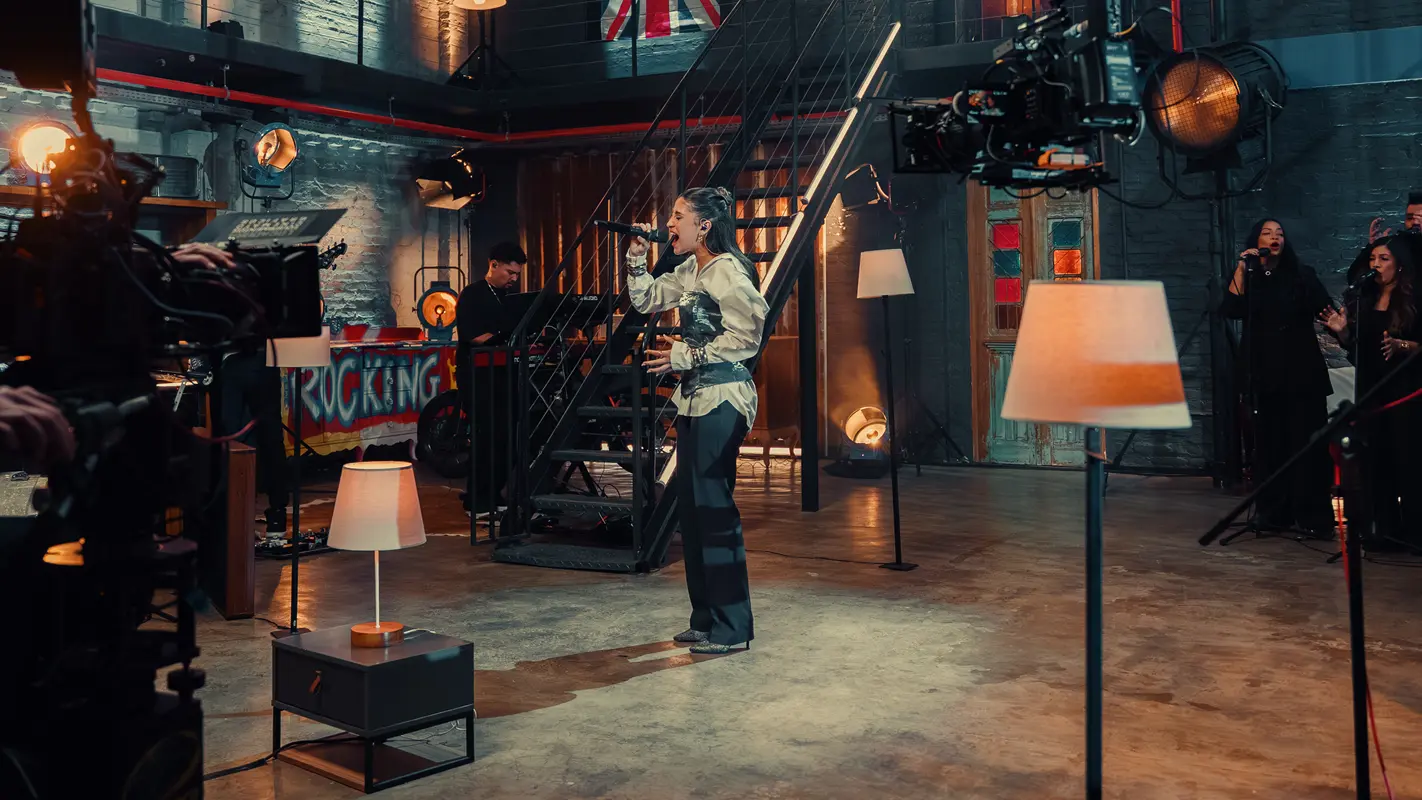 Cantora Lis Avancini lança releitura da música Getsêmani em videoclipe.