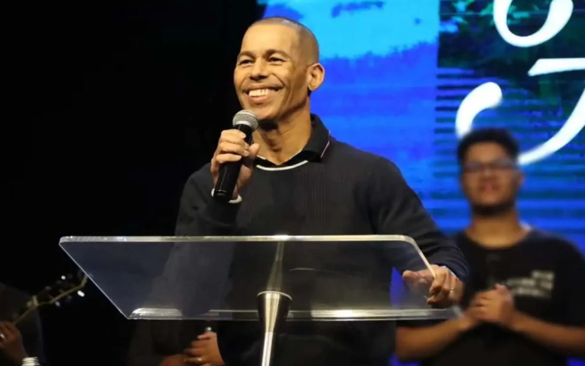 Church united in prayer for Pastor Marquinhos Menezes