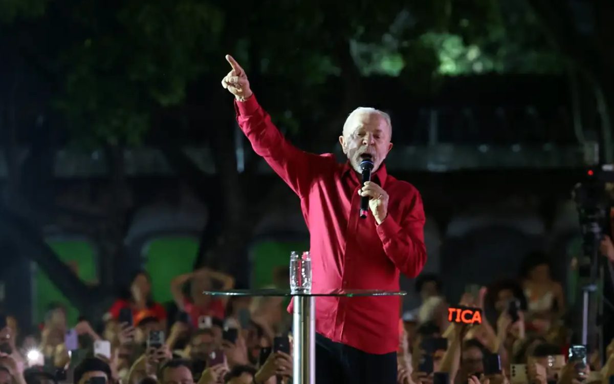 Mobilização de Eleitores Evangélicos: Campanha de Lula Promove Oração Coletiva
