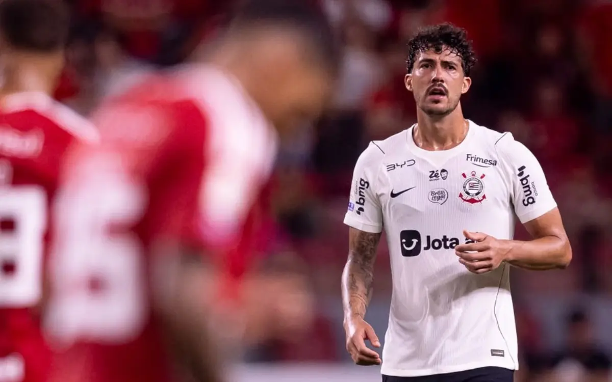 Corinthians amarga mais uma derrota e enfrenta crise sem precedentes no Brasileirão